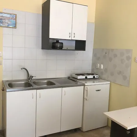 Ruzmarin Apartment Njivice